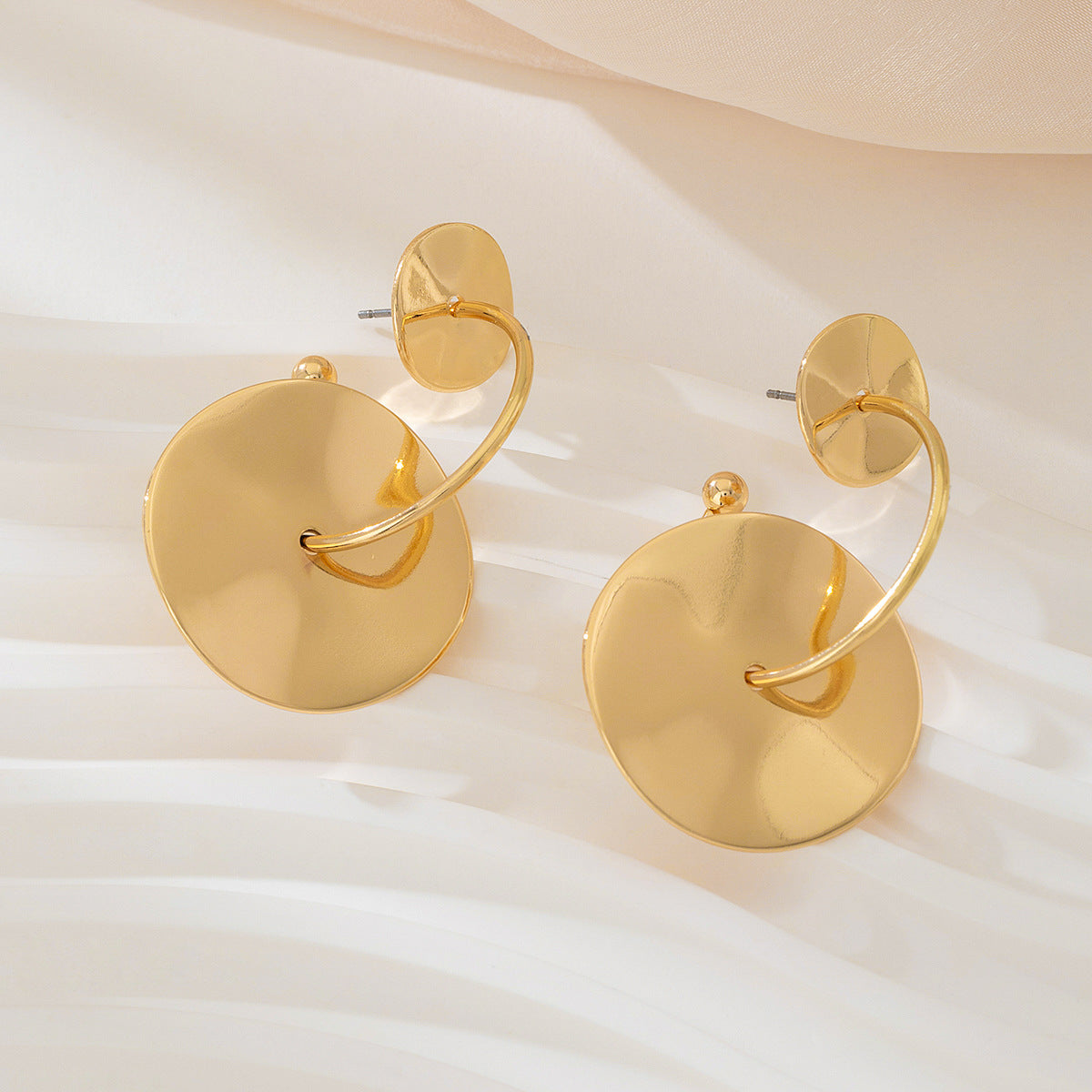 Planderful Vienna Verve Earrings – Bold Metal Geometry Design