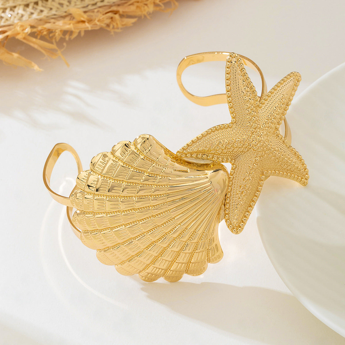 Planderful Vienna Verve Bracelet – Fashionable Metal Starfish Design