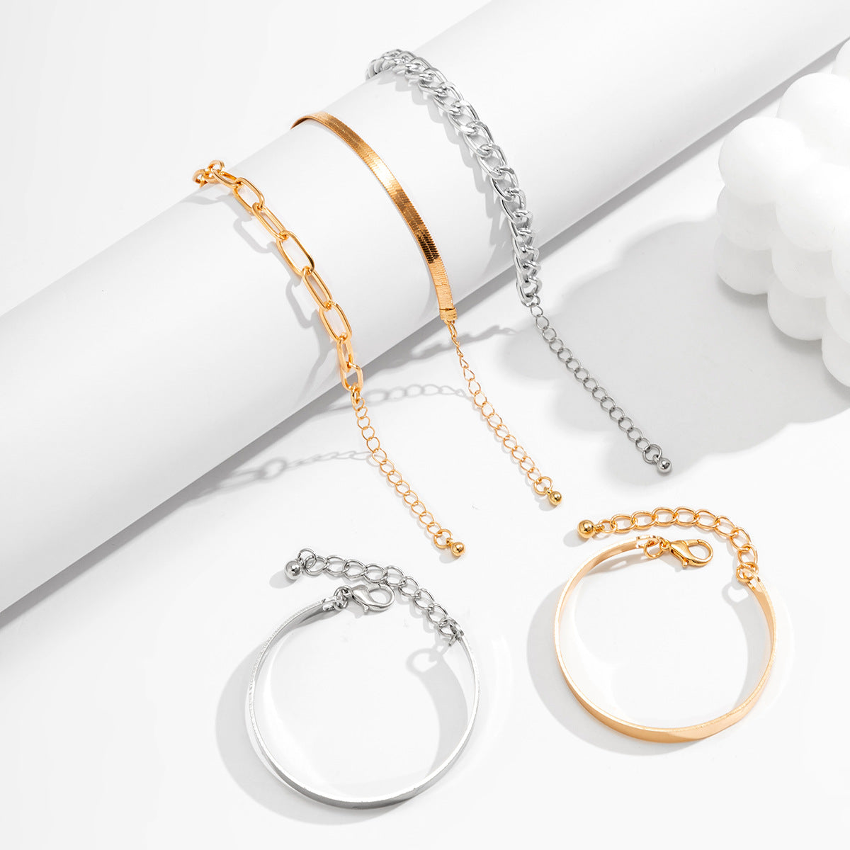 Urban Chic Vienna Verve Bracelet with Exaggerated Alloy Twist Detail