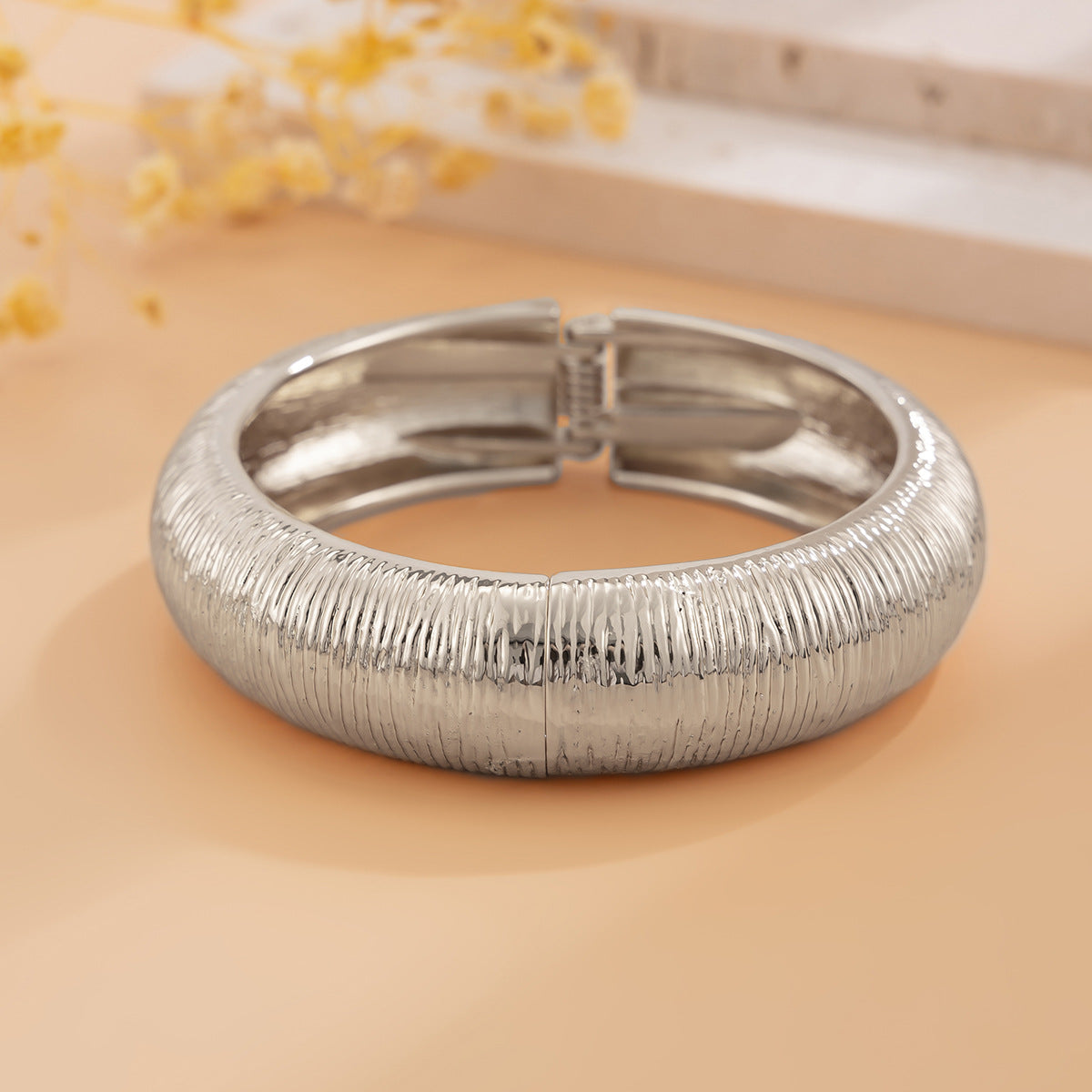 Bracelet Exaggerated Leaf Glossy Bang Irregular Stripe Open-Top Bracelet