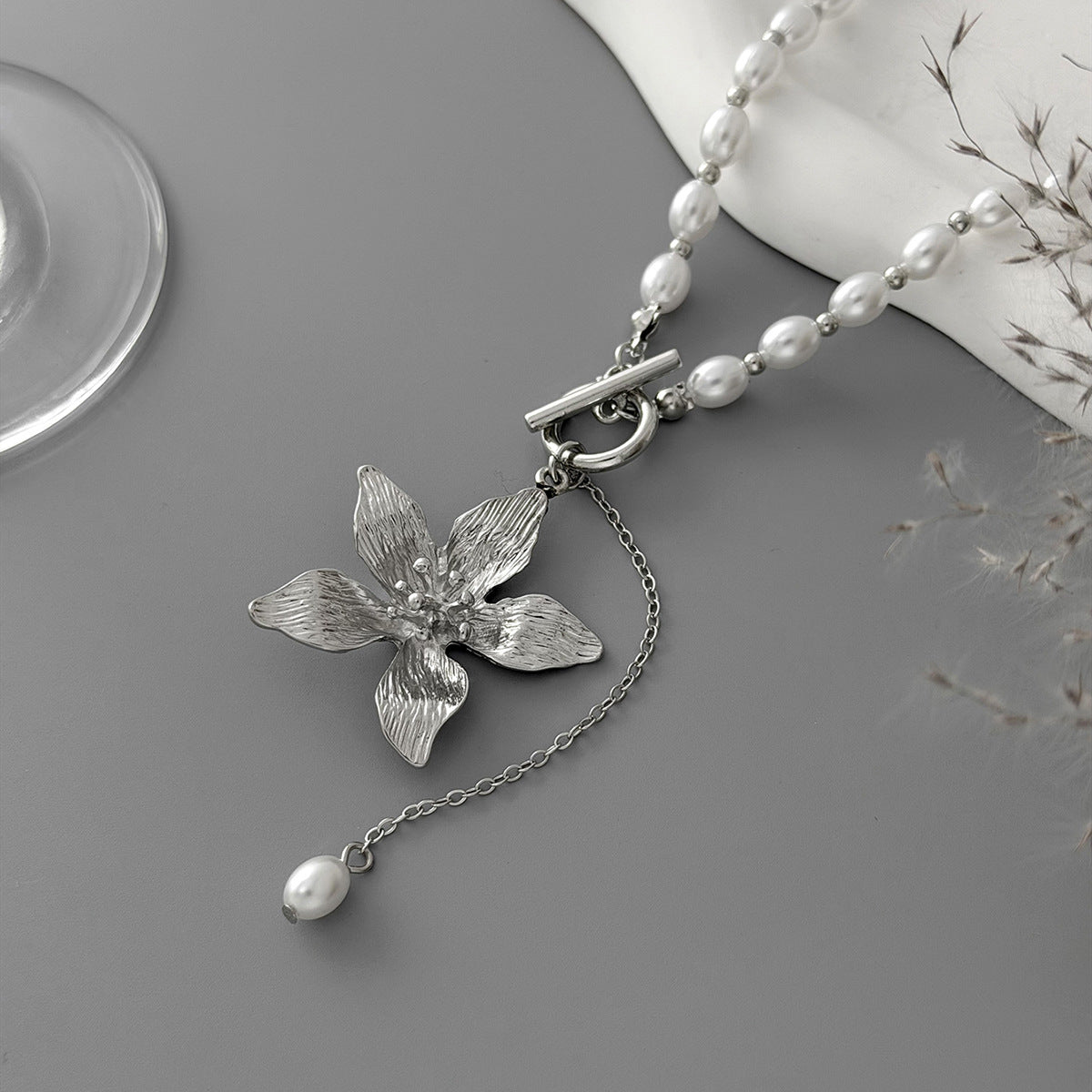 French Flower Pendant Retro Pearl Necklace Ot Buckle Beaded Collarbone