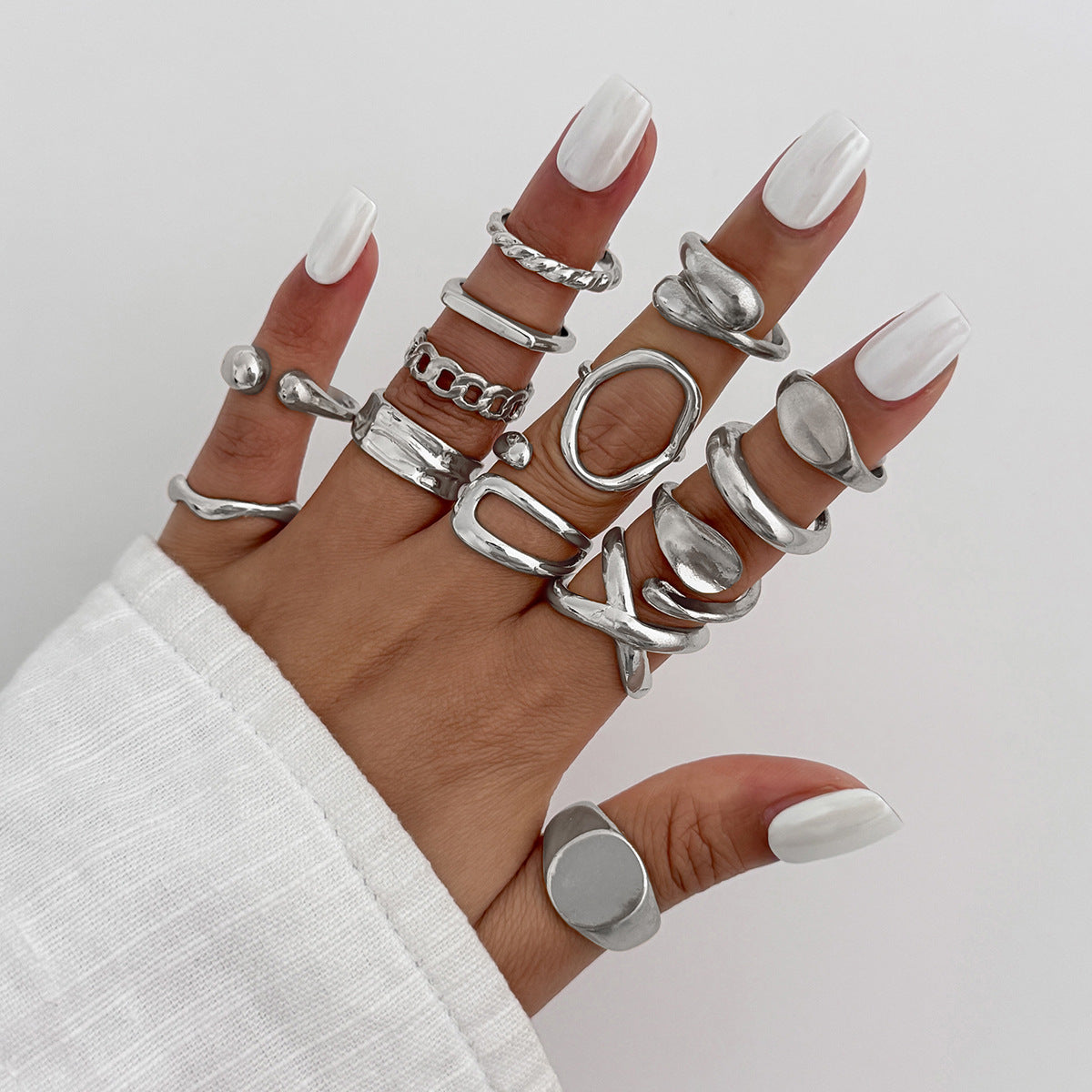 Planderful Vienna Verve Geometric Ring With Liquid Joint Design For Women Modern Minimal Metal Jewelry