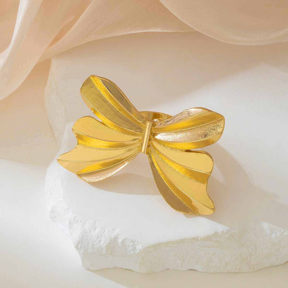 Fashionable Retro Metal Pleated Bow Ring by Planderful