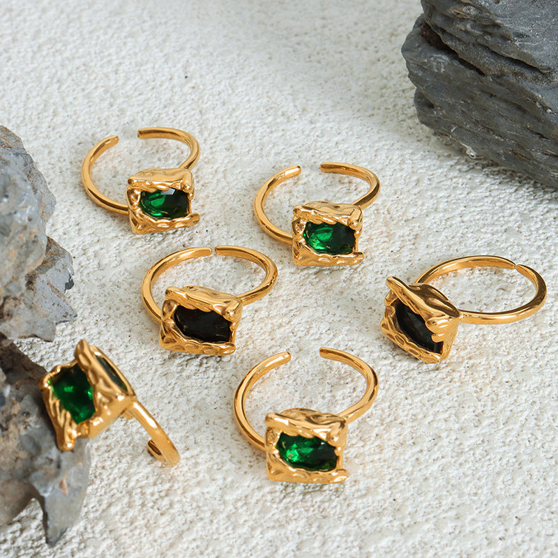Retro Green and Black Zircon Titanium Steel Ring with Luxe Appeal
