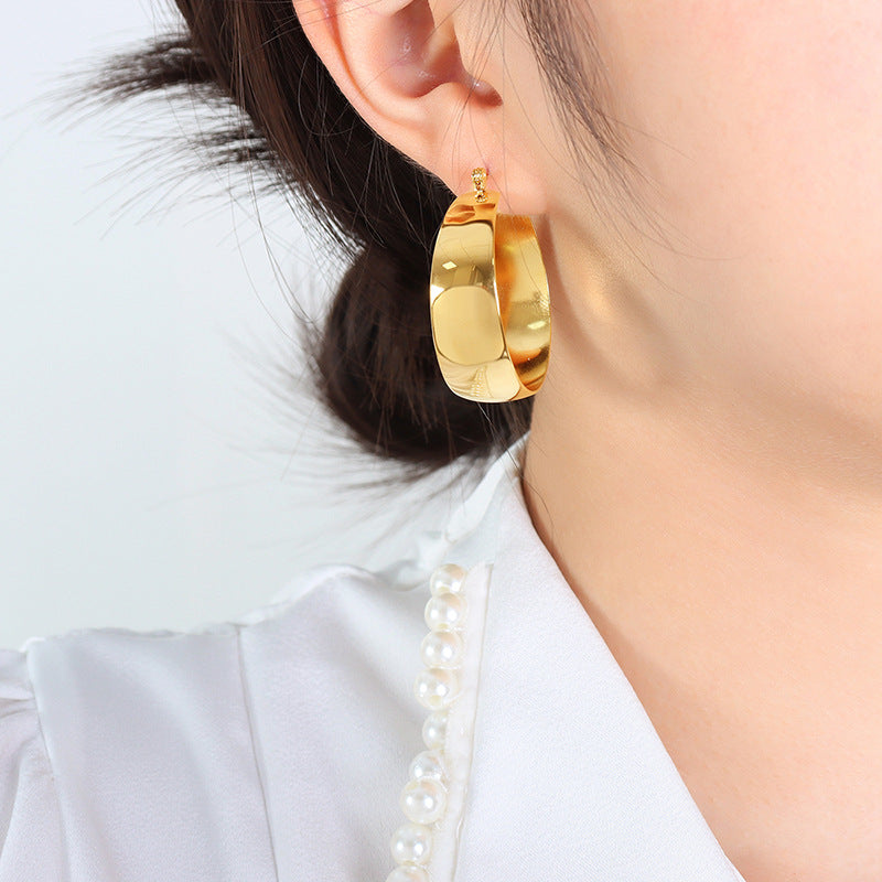 Golden U-Shaped Exaggerated Earrings - Wholesale Women's Jewelry
