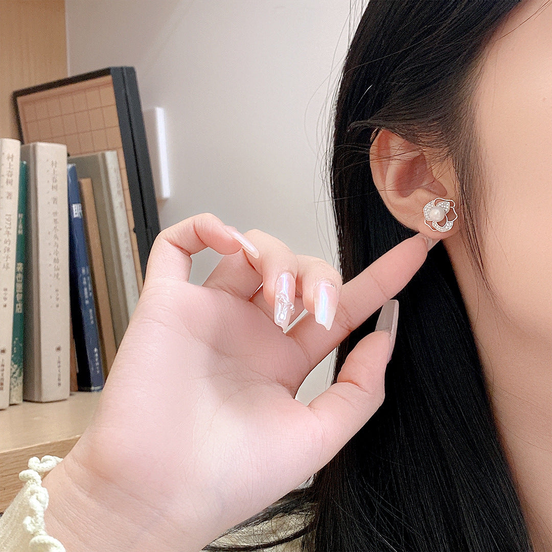 Vintage Rose Pearl Women's Earrings