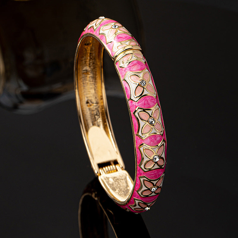 Planderful Vienna Verve Bracelet – Elegant Retro Ethnic Style