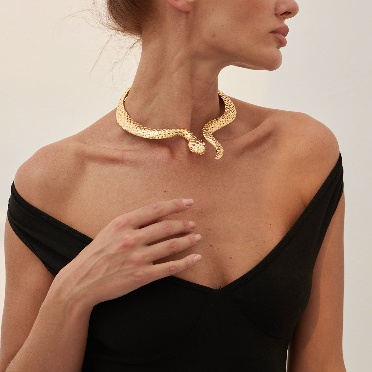 Planderful Vienna Verve Choker Necklace – Retro Hip-Hop Punk Style