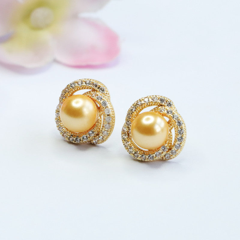 Champagne Shell Pearl Nest Stud Earrings