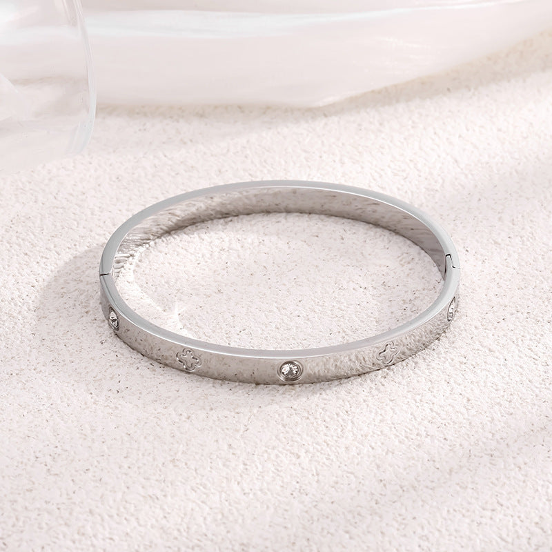 Planderful Jewelry Four Leaf Clover Zircon Bracelet Stainless Steel Elegant Everyday Luxury