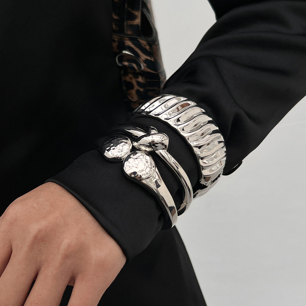 Planderful Vienna Verve Bracelet – Stylish Knotted Design