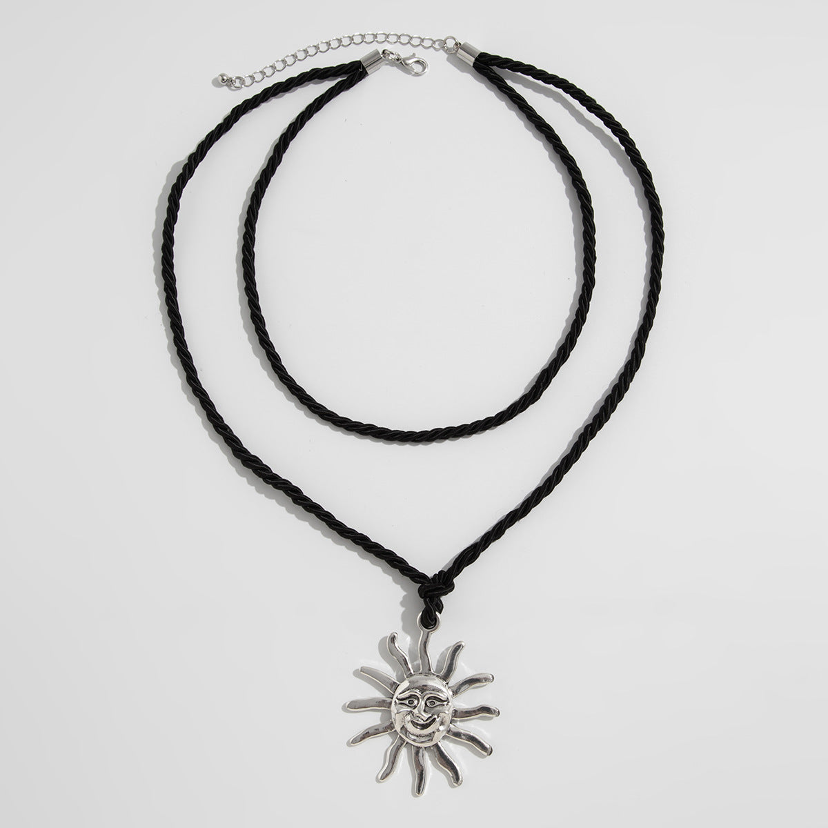 Planderful Vienna Verve Necklace – Chic Smiley Face Sunflower Design