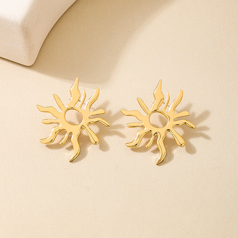 Planderful Vienna Verve Earrings – Elegant French Retro Metal Design