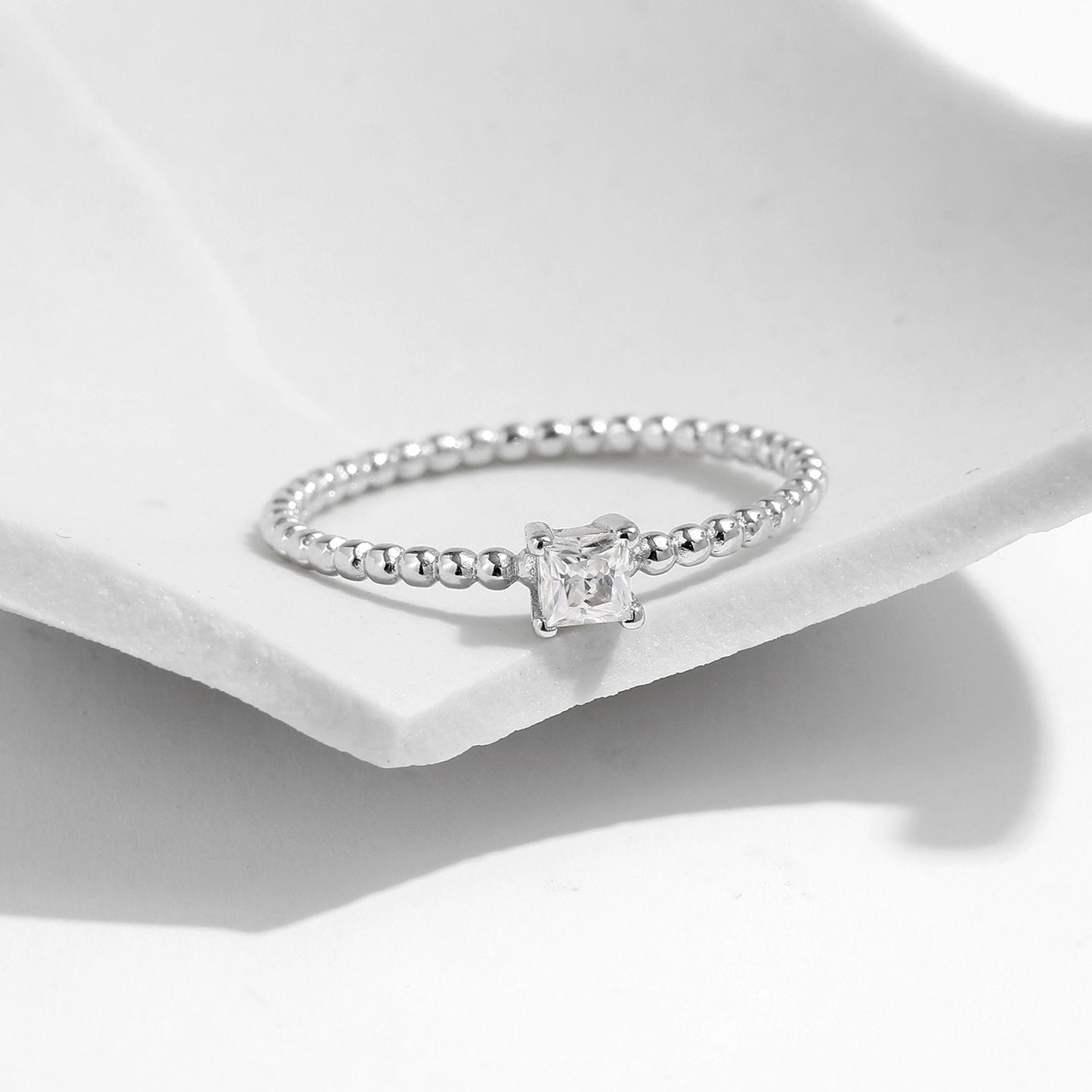 Planderful Moissanite Sparkling Ring – Personalized Dazzling Design