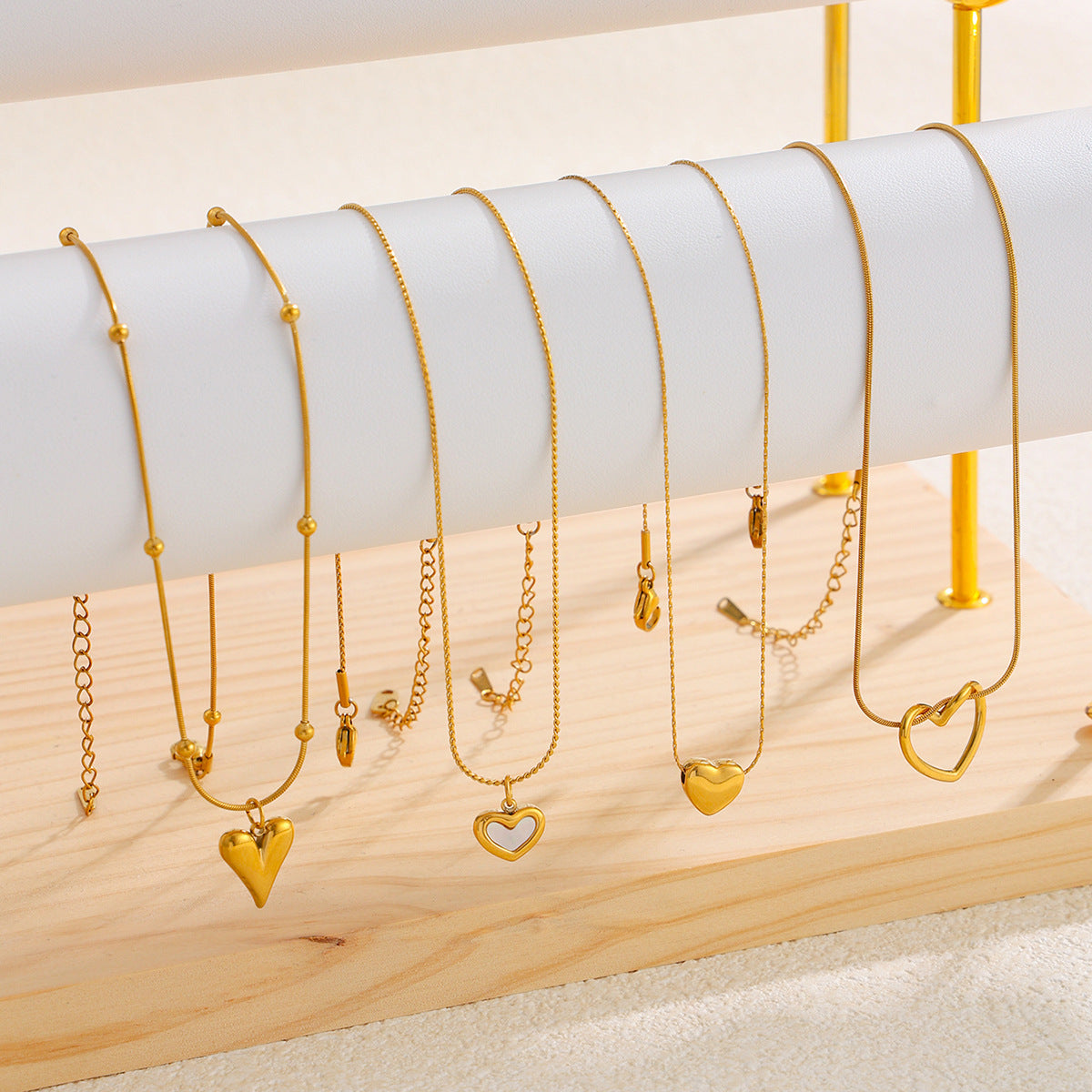 Stainless Steel Love Heart Pendant Collarbone Necklace Pvd Gold-Plated