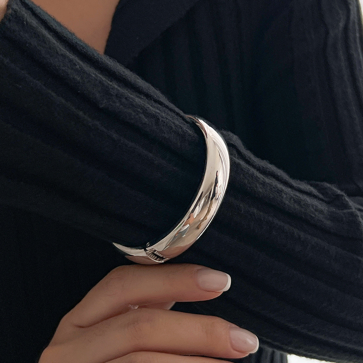 Bracelet Liquid Metal Smooth Spring Bracelet Geometric Wind Texture Wide Bracelet