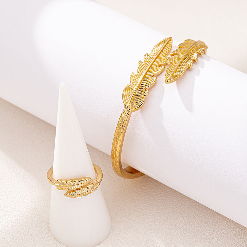 Planderful Vienna Verve Bracelet Ring Set – Stylish Metal Leaf Design