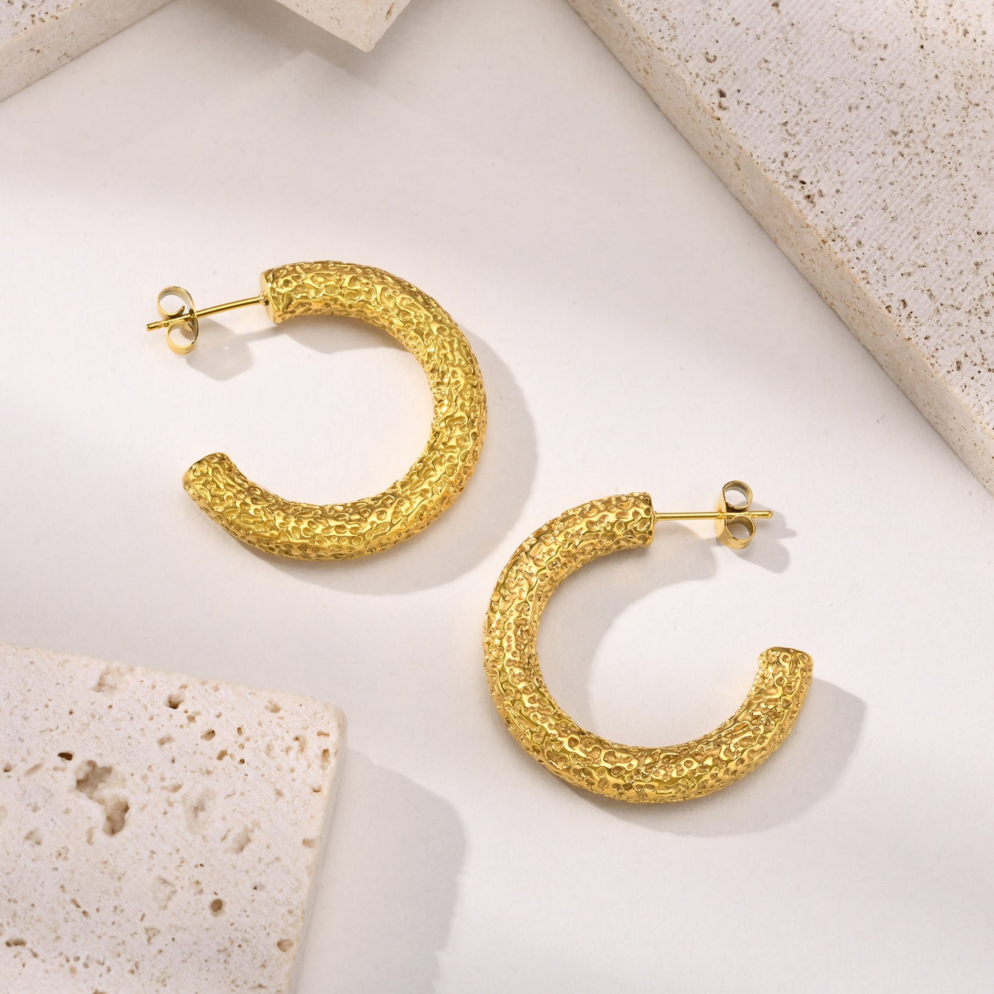 European And American Personality And Fashion Earrings Gold