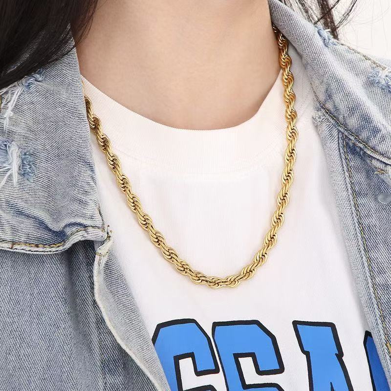 Planderful Jewelry Twist Chain Choker Necklace In Stainless Steel Elegant Minimalist Collar