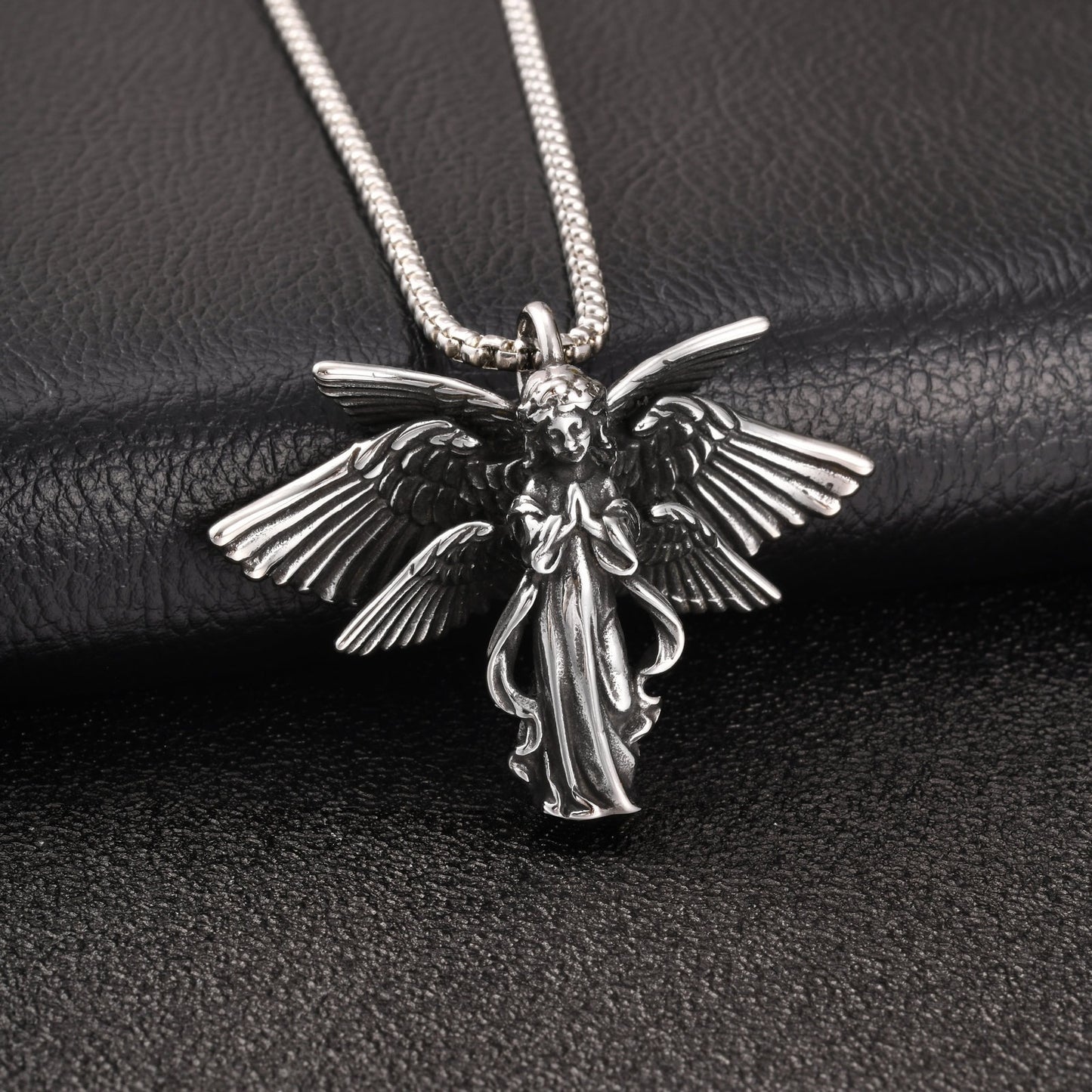Hot-Selling Stainless Steel Men's Street Dark Locomotive Daily Stacking Wearing Dark Necklace