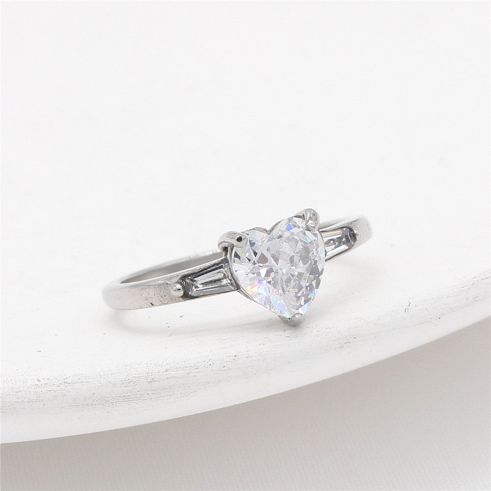 Chic European and American Women's Wedding Zircon Rings in Titanium Steel