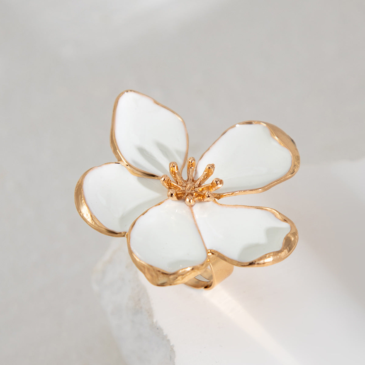 Planderful Vienna Verve Five Petaled Flower Ring Three Dimensional Metal Statement for Bold Fashion Lovers