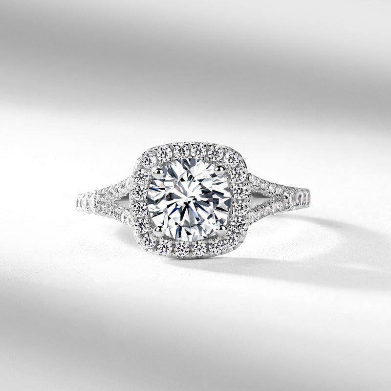 Planderful Classic Moissanite Sterling Silver Ring – Style 3