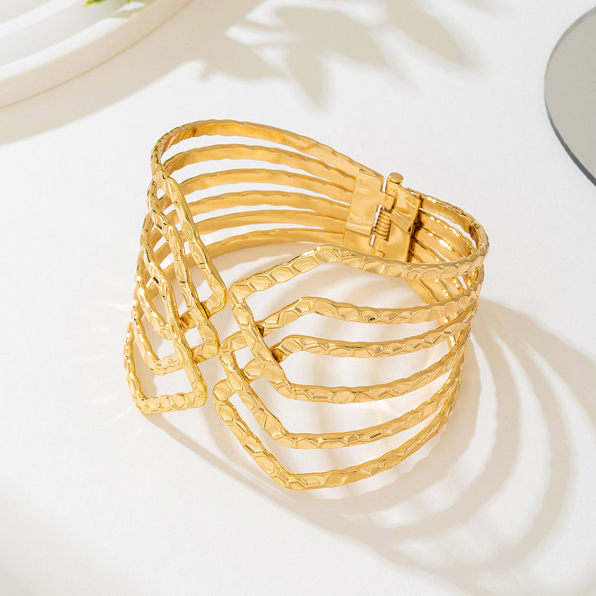 Planderful Vienna Verve Bracelet – Retro Geometric Design