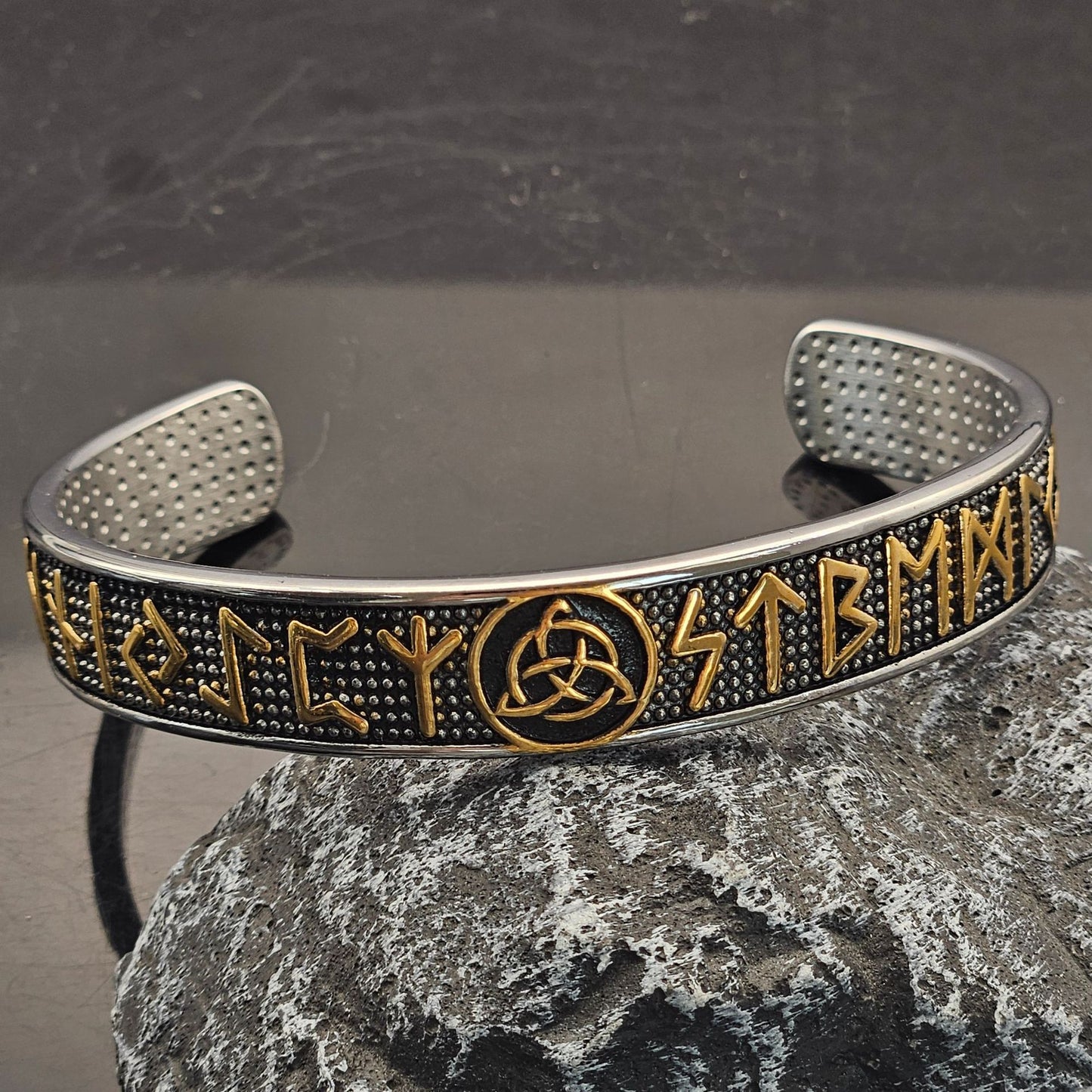 Steel Bracelet - Vintage Nordic Odin Rune Triangular Knot