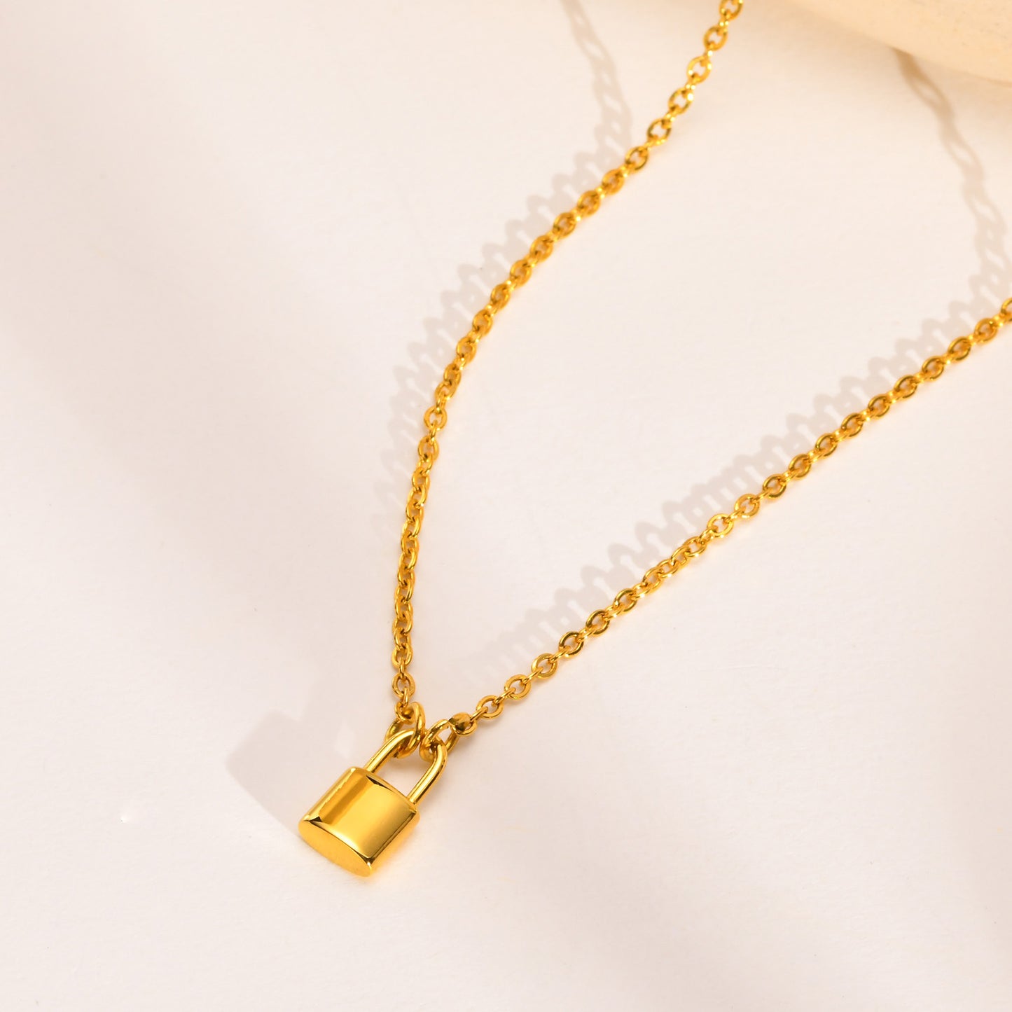 Stainless Steel Small Lock Necklace Gold Women Jewelry Wholesale