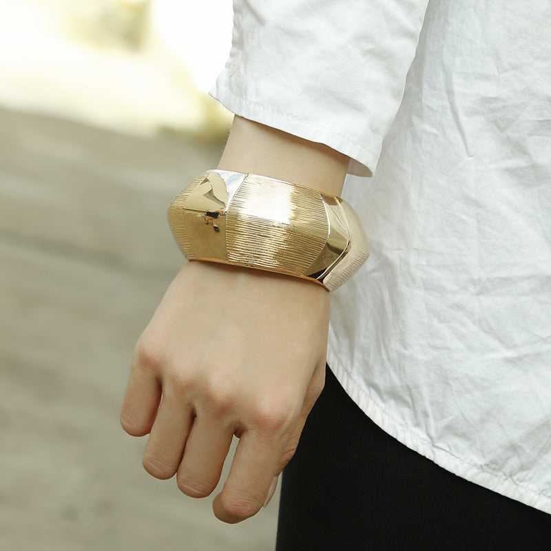 European American Exaggerated Handmade Bracelet Collection - Vienna Verve