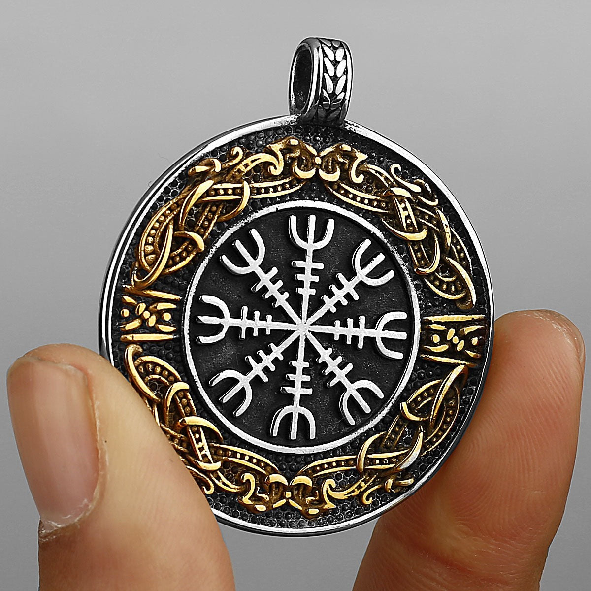 Planderful Viking Compass Pendant Necklace Titanium Steel for Men Durable Symbol of Guidance Norse Style Gift