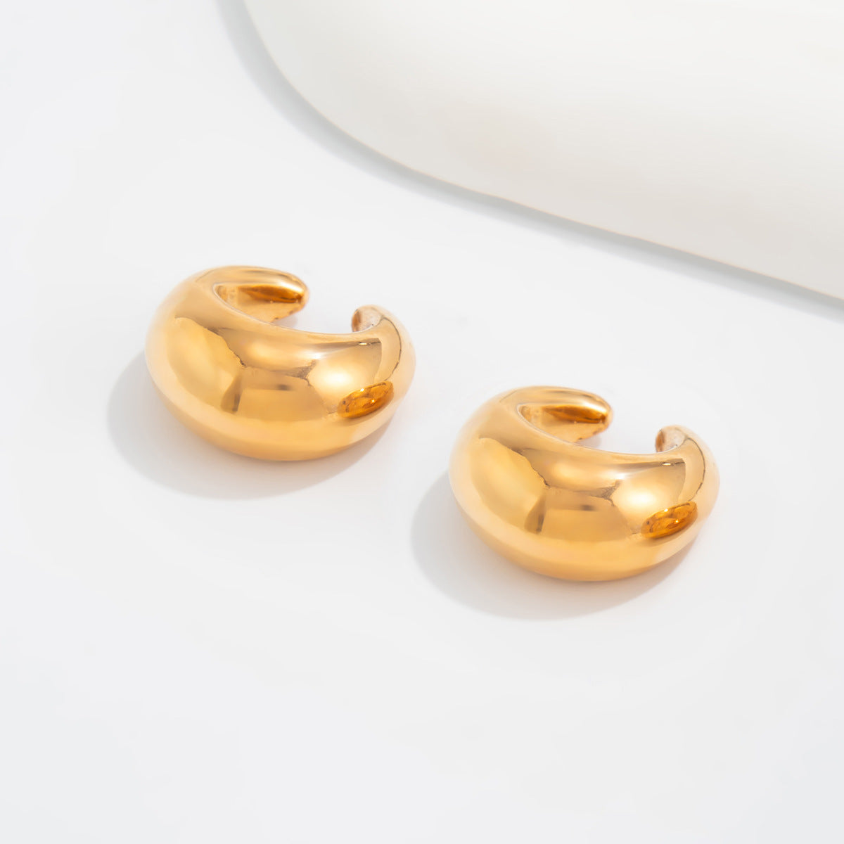 Planderful Vienna Verve C Shaped Ear Clips Statement Smooth Opening Versatile Stackable For Modern Women
