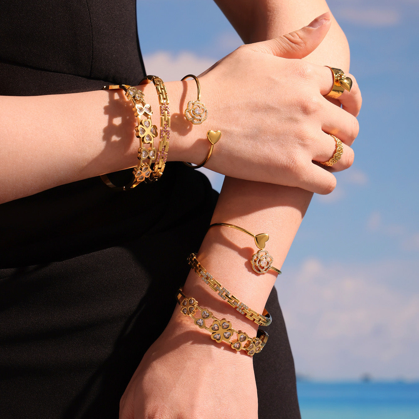 Planderful Zircon Buckle Bracelet Gold Plated For Women