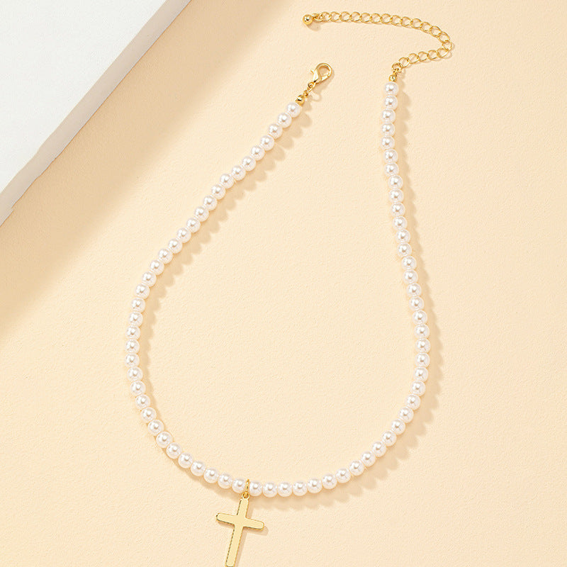 Trendy European-American Pearl Pendant Necklace for Fashionable Women