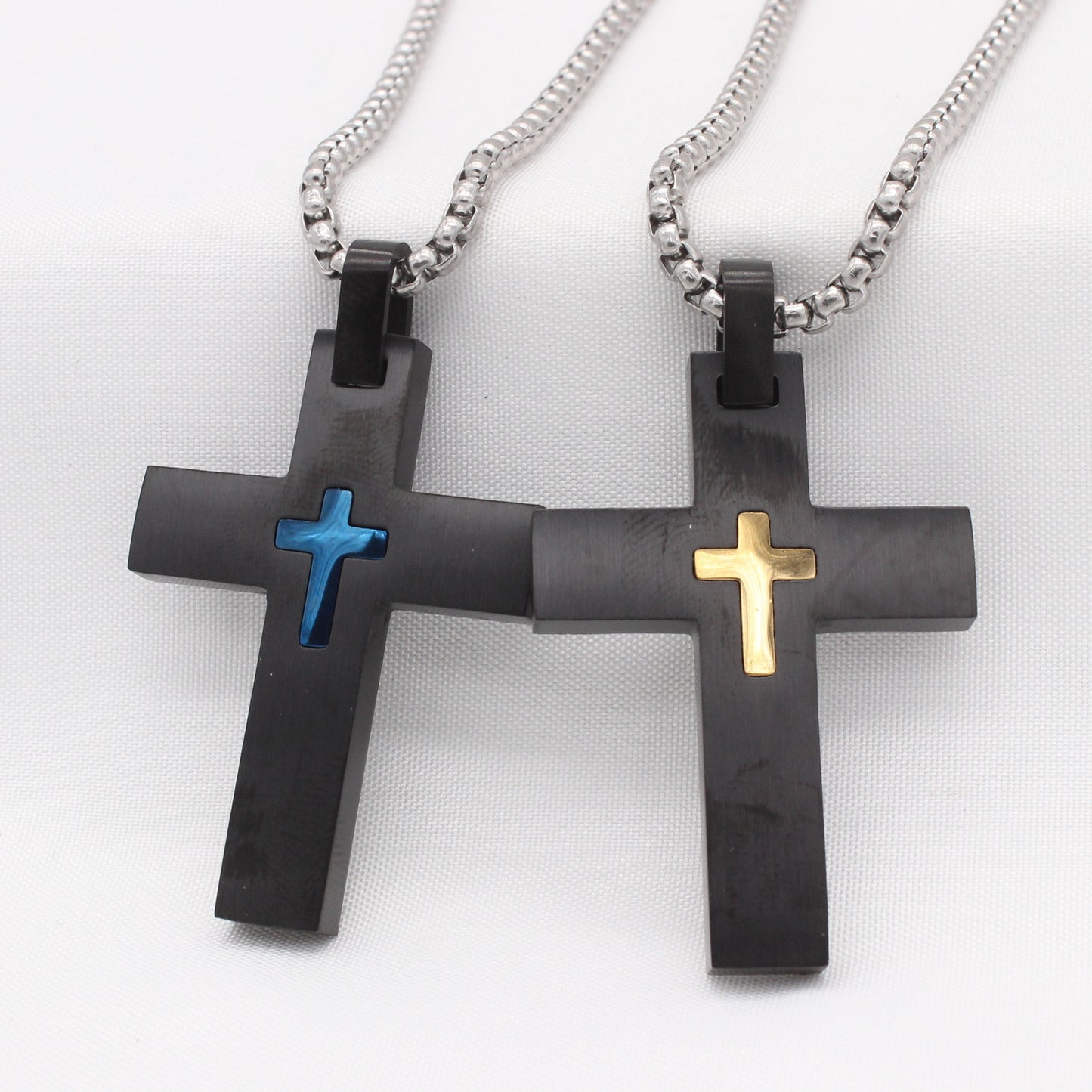 Retro Titanium Steel Cross Pendant for Men - European and American Style Wholesale Jewelry