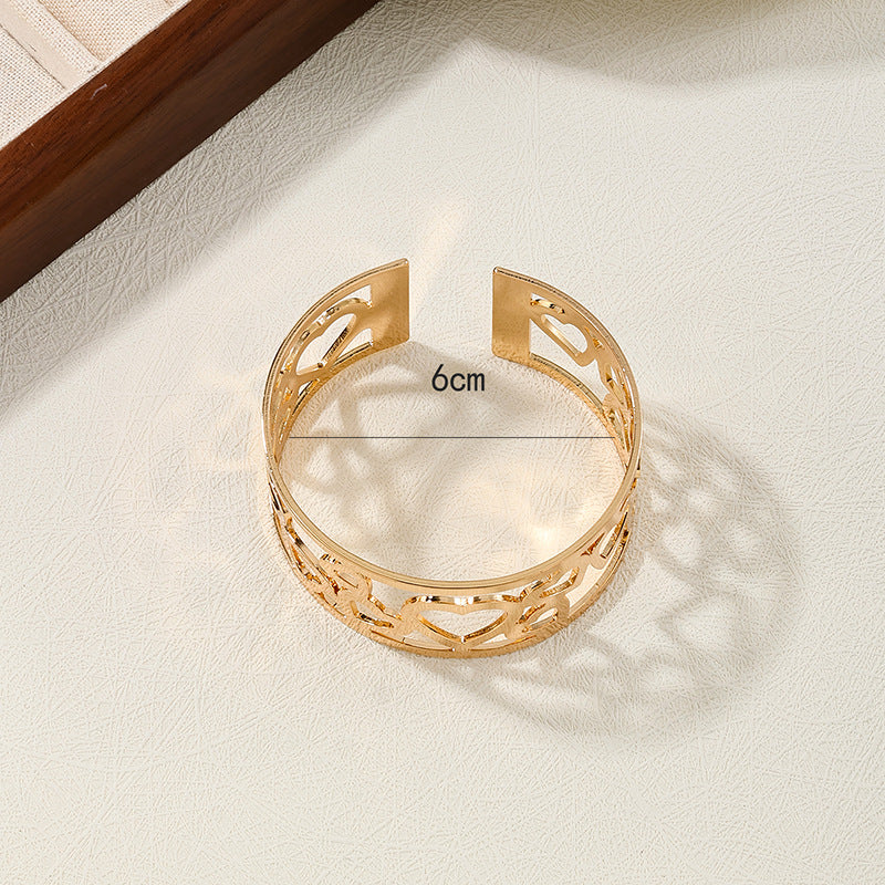 Heartfelt Hollow Love Metal Bracelet - European & American Fashion Jewelry