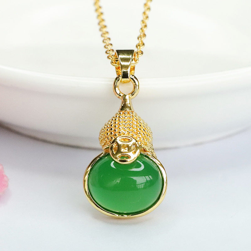 Green Chalcedony Gourd Pendant With Oval Ice Design
