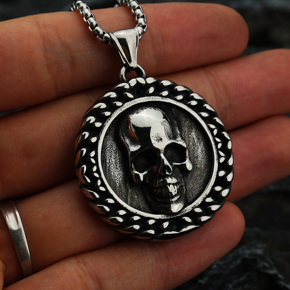 European And American Retro Men's Pendant Skull Necklace