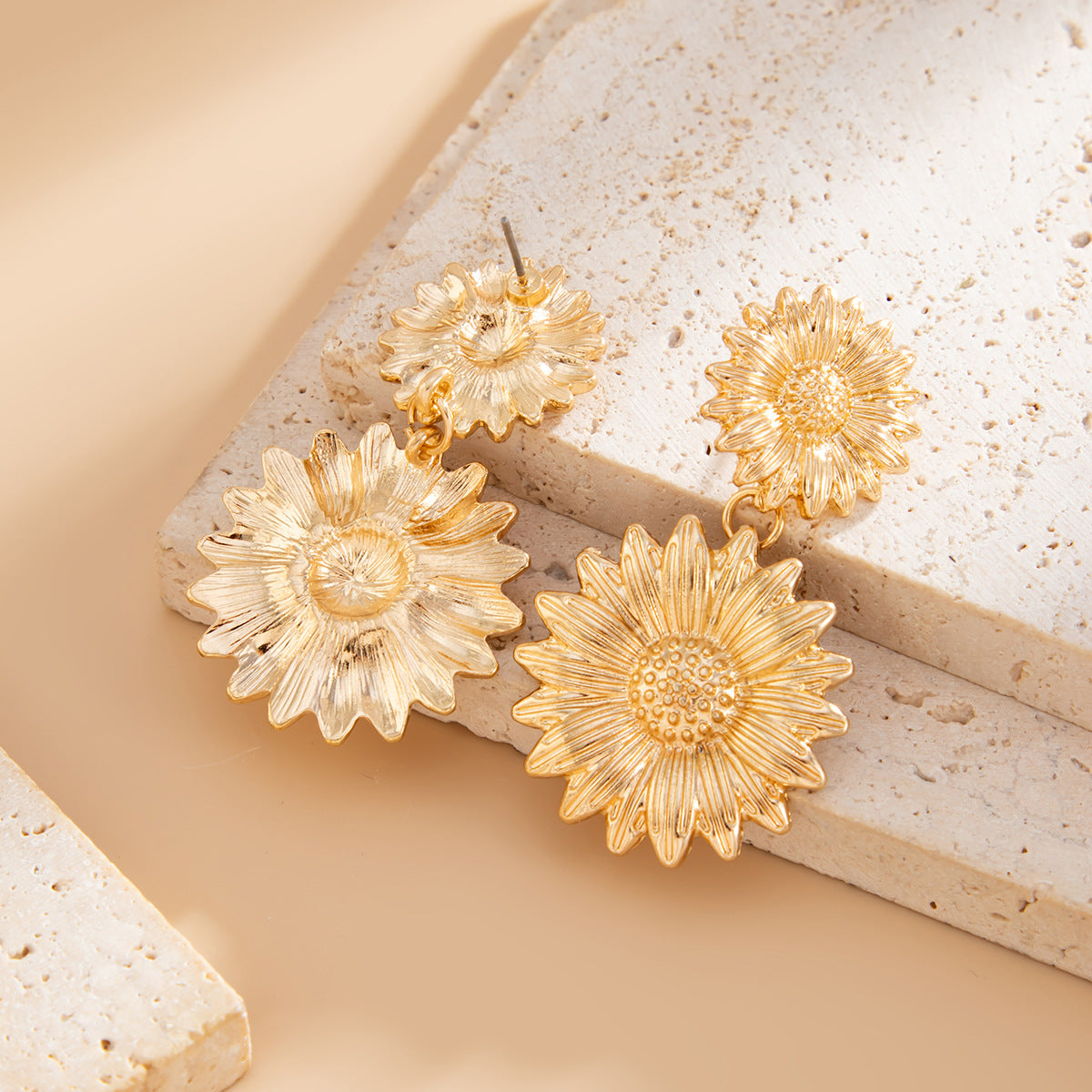 Planderful Vienna Verve Earrings – Elegant Sunflower Design
