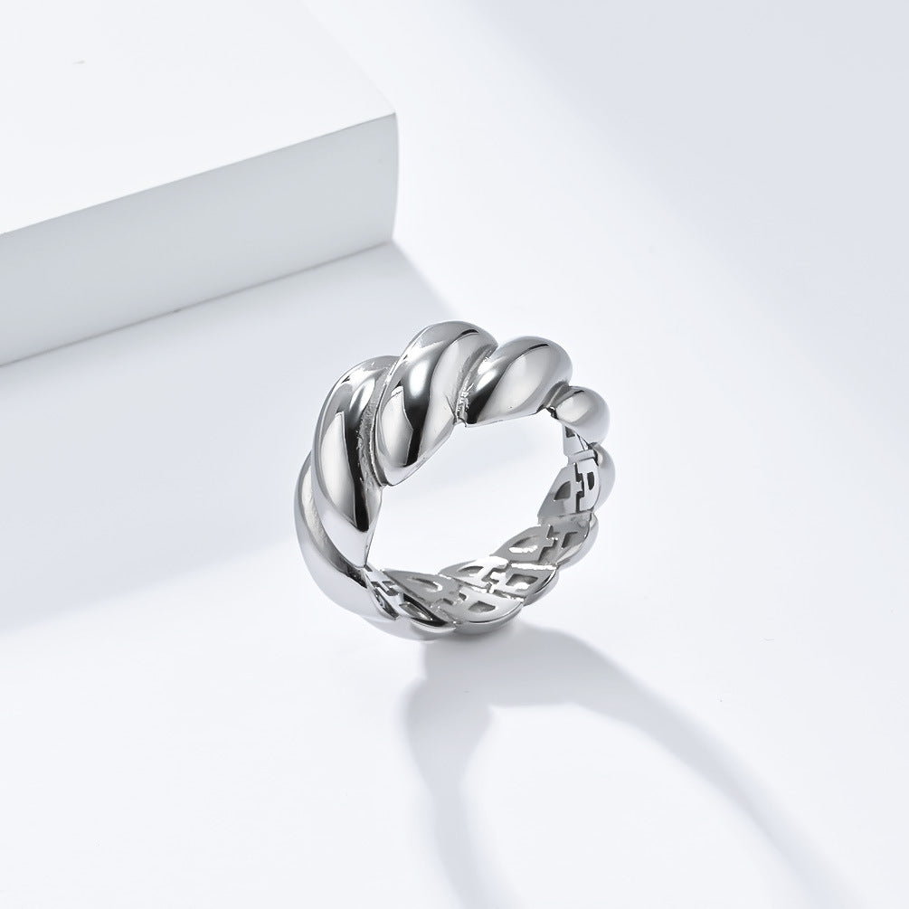 Planderful Titanium Steel Ring With Personalized Twist Design For Women Elegant Light Luxury Jewelry