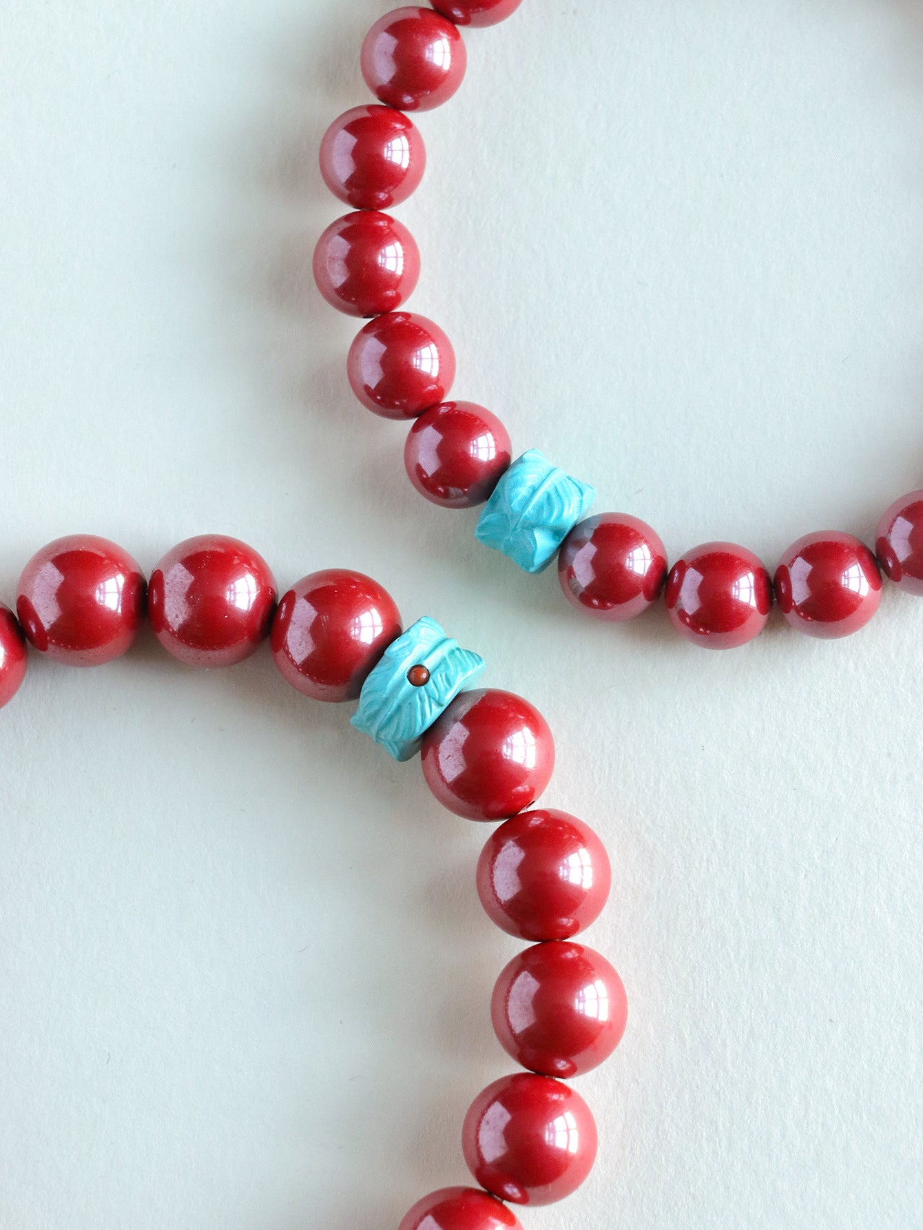 Planderful Fortune's Favor Bracelet – Elegant Cinnabar Mosaic Design