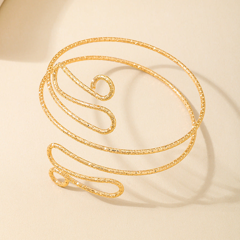 Planderful Vienna Verve Bracelet – Elegant Metal Line Texture Design