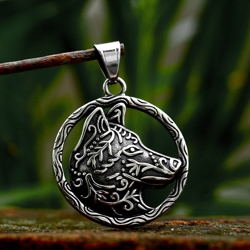 Titanium Steel Retro Men's Wolf Head Pendant Jewelry for Wholesale