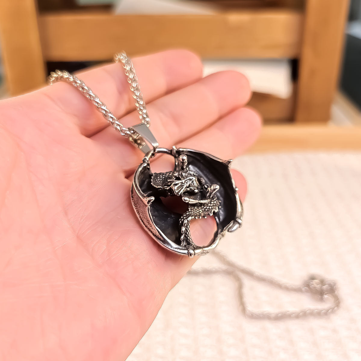 Design Dragon Mother Game Muse Like Necklace Men's Stainless Steel Pendant
