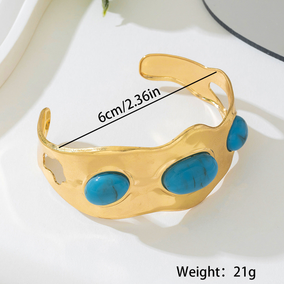 Planderful Vienna Verve Bracelet – Fashionable Retro Design with Turquoise Accents