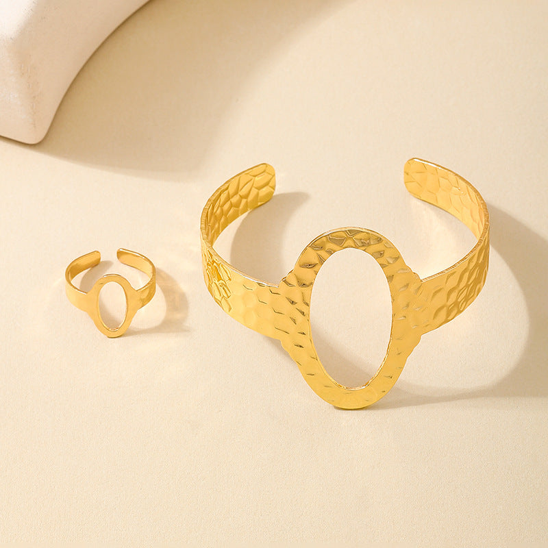 Stylish Leopard Print Metal Bracelet and Ring Set for Women