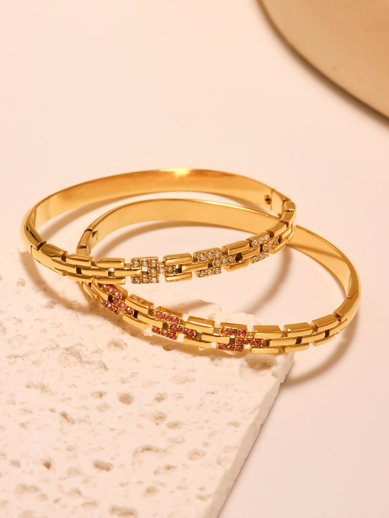 Planderful Zircon Buckle Bracelet Gold Plated For Women