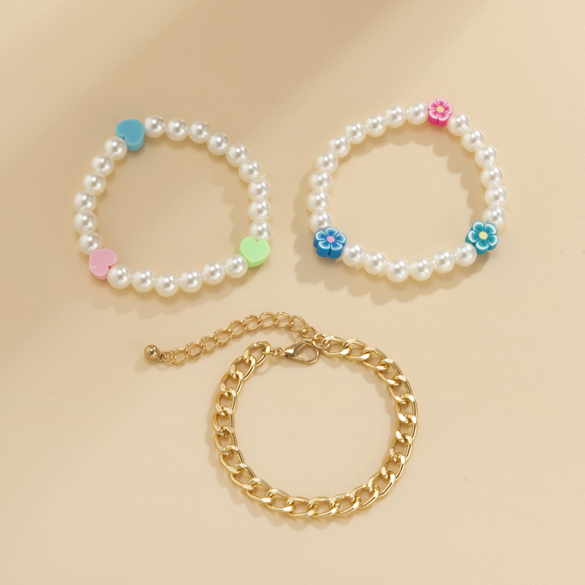 Planderful Vienna Verve Daisy Heart Pearl Bracelet For Women, Elegant Beaded Chain Jewelry, Statement Gift