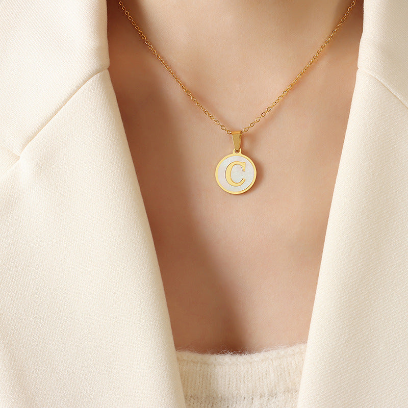 Stylish White Sea Shell Round Necklace with Metal Chain